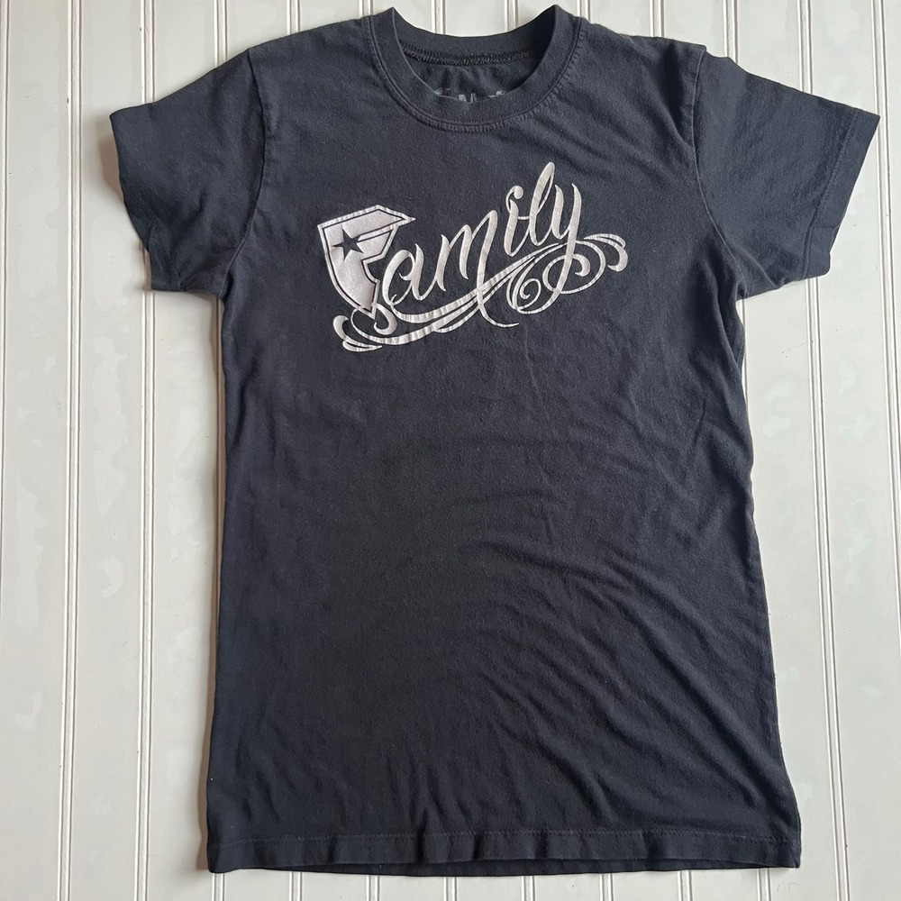 Y2k Famous Stars and Straps Family Graphic T-Shirt Black Womens Medium